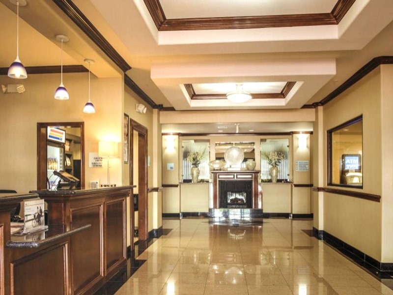 ホリデイ イン エクスプレス ホテル ＆ スイーツ ワラー バイ IHG (Holiday Inn Express Hotel & Suites Waller By IHG)の写真