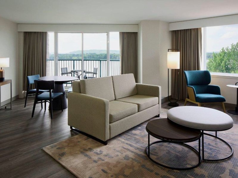 Delta Hotels Frederictonの写真