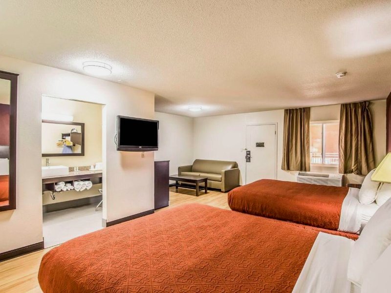 Colby Inn and Suitesの写真