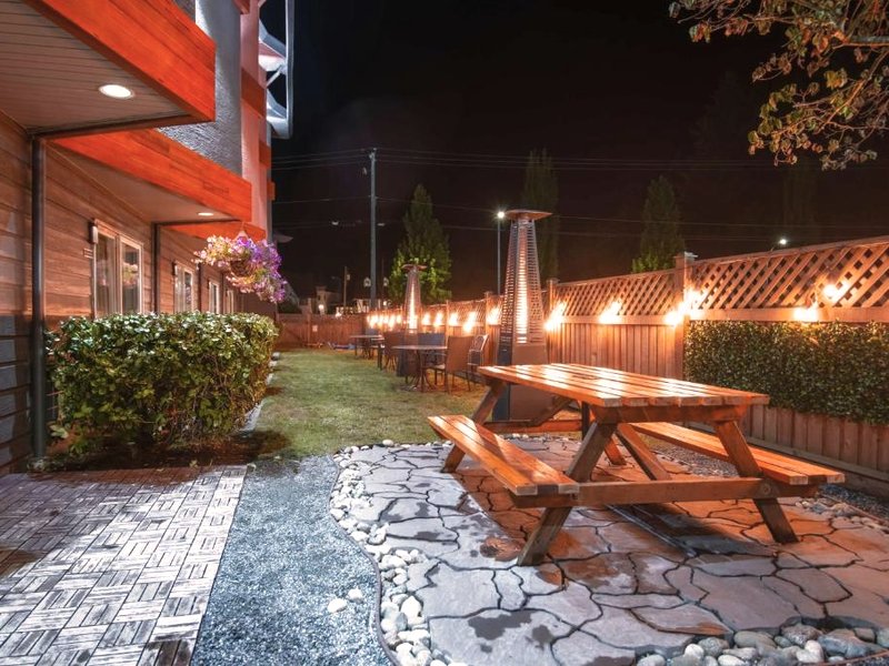 Coast Parksville Hotelの写真