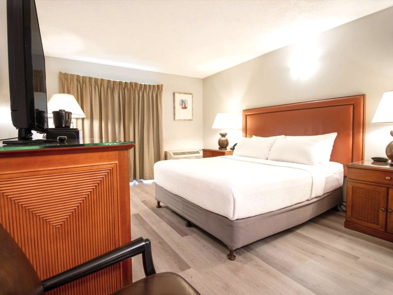 Coast Parksville Hotelの写真