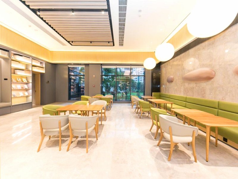 ジーアイ ホテル チャンジャージエ ティエンメン シャン (JI Hotel Zhangjiajie Tianmen Mountain)の写真