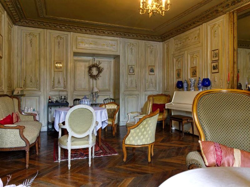 シャトー デュ フォー ドゥ ヴォー (Chateau Du Four De Vaux)の写真