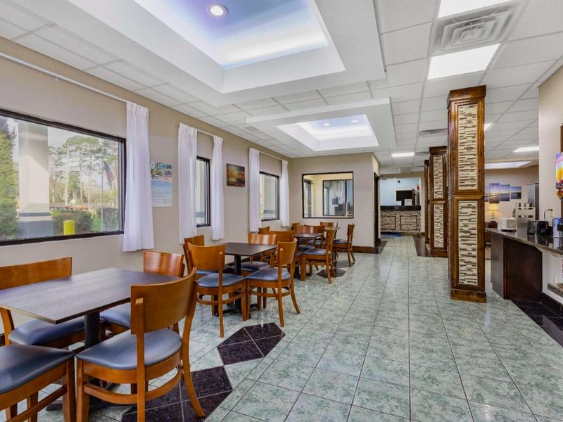 Baymont by Wyndham Midway/Tallahasseeの写真