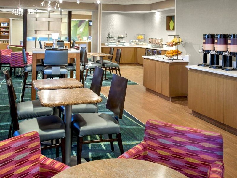 スプリングヒル スイーツ フィラデルフィア ウィローグローブ (SpringHill Suites Philadelphia Willow Grove)の写真