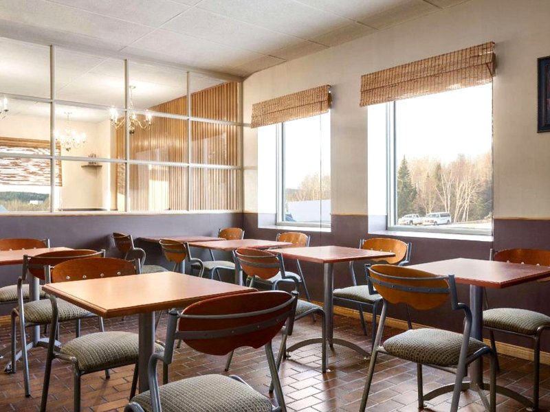 トラベロッジ バイ ウィンダム ベ コモ (Travelodge by Wyndham Baie Comeau)の写真