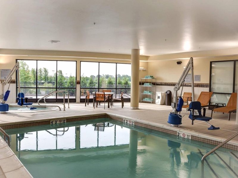 コートヤード インディアナポリス ノーブルズビル (Courtyard Indianapolis Noblesville)の写真