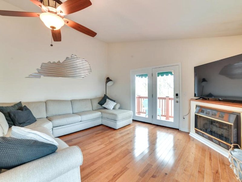 Cadiz Abode with Decks, Fire Pit, and Lake Accessの写真