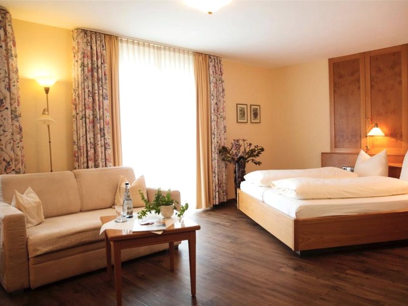 ホテル & レストラン ドーンバイバー ホフ (Hotel & Restaurant Dornweiler Hof)の写真