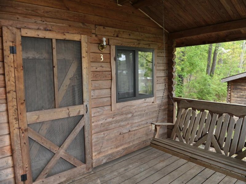 Robin Hill Camping Resort One-Bedroom Cottage 8の写真