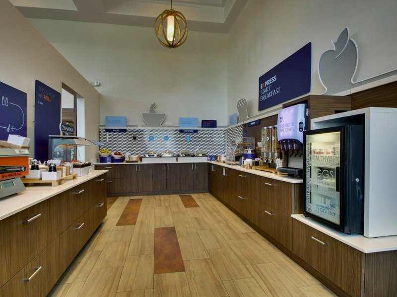 Holiday Inn Express Hotel & Suites Jacksonville North-Fernandina By IHGの写真