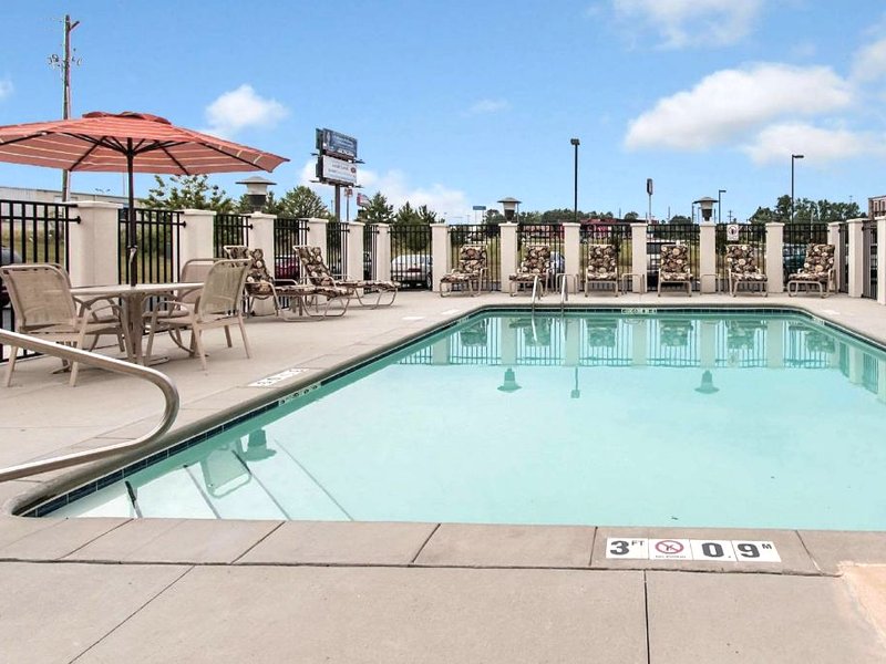 コンフォート スイーツ カルマン インターステート 65 イグジット 310 (Comfort Suites Cullman I-65 Exit 310)の写真
