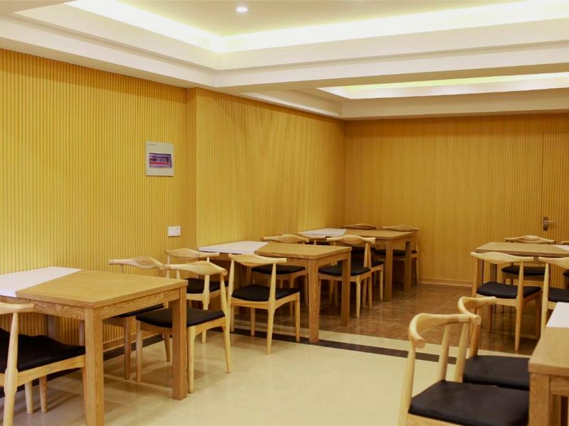 グリーンツリー イン ツァンジョウ チン カウンティ ジンフー ストリート エクスプレス ホテル (GreenTree Inn CangZhou Qing County JingFu (S) Street Express Hotel)の写真