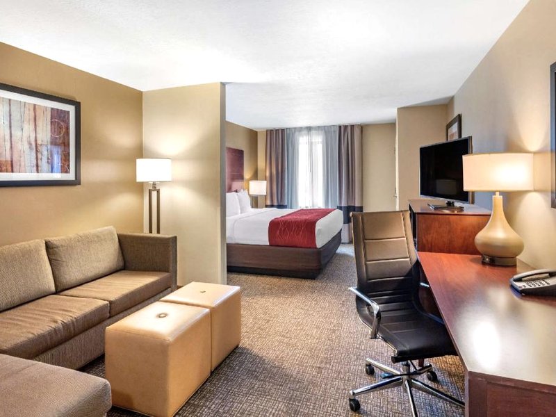 コンフォート イン&スイーツ トゥーイル ソルト レイク シティ (Comfort Inn & Suites Tooele-Salt Lake City)の写真