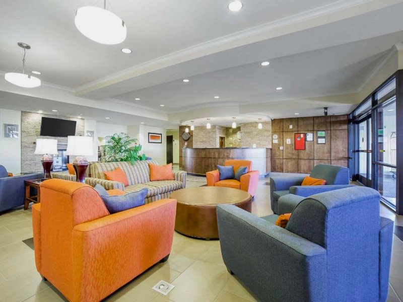 コンフォート イン&スイーツ トゥーイル ソルト レイク シティ (Comfort Inn & Suites Tooele-Salt Lake City)の写真