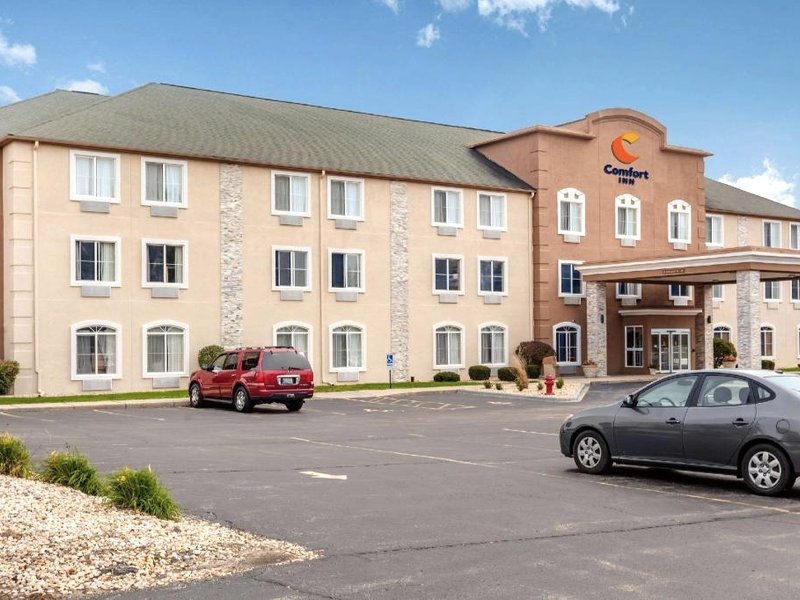 コンフォート イン デカルブ - アジャセント ザ ユニバーシティ (Comfort Inn DeKalb - Adjacent the University)の写真
