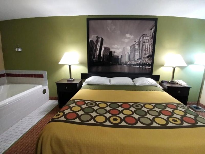 スーパー 8 バイ ウィンダム デカルブ IL (Super 8 By Wyndham Dekalb Il)の写真