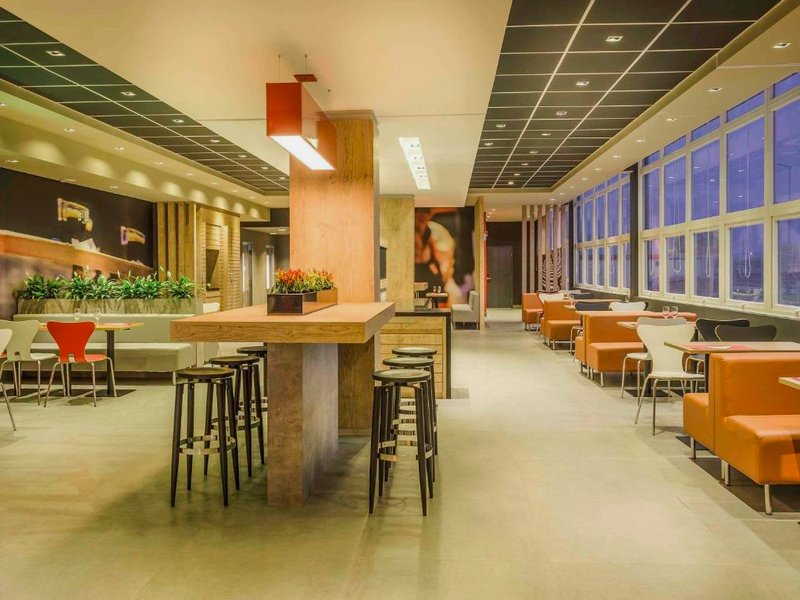 Ibis Porto Alegre Assis Brasilの写真