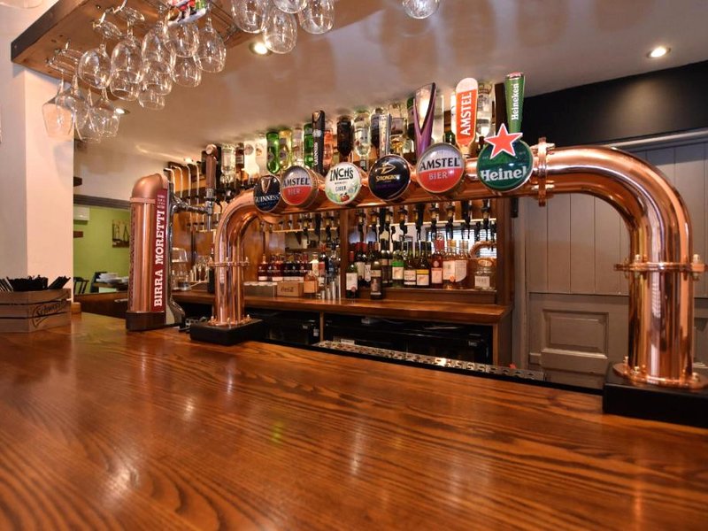 ザ ハルフォード ブリッジ イン (The Halford Bridge Inn)の写真
