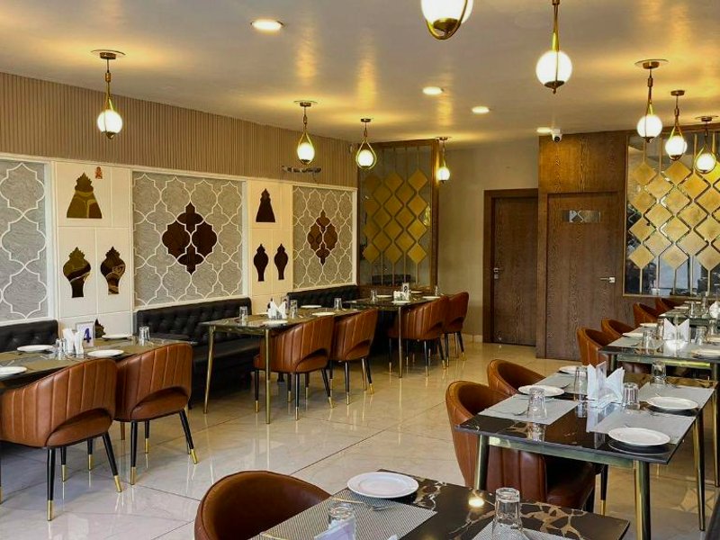 Skymoon Hotel And Restaurant の写真