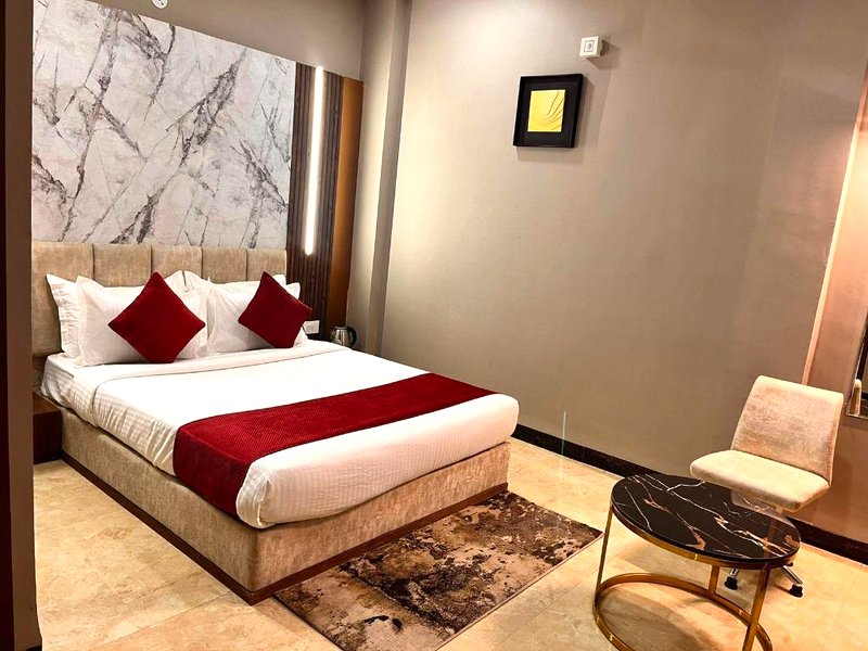 Skymoon Hotel And Restaurant の写真
