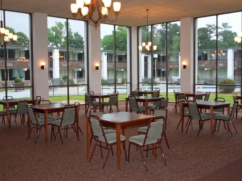 ランドマーク イン (Landmark Inn)の写真