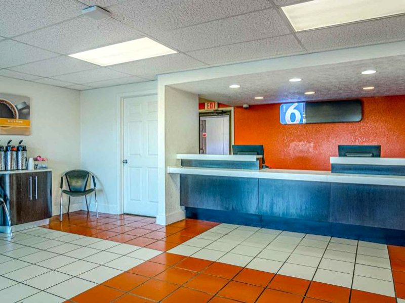 Motel 6 Youngstown, OHの写真