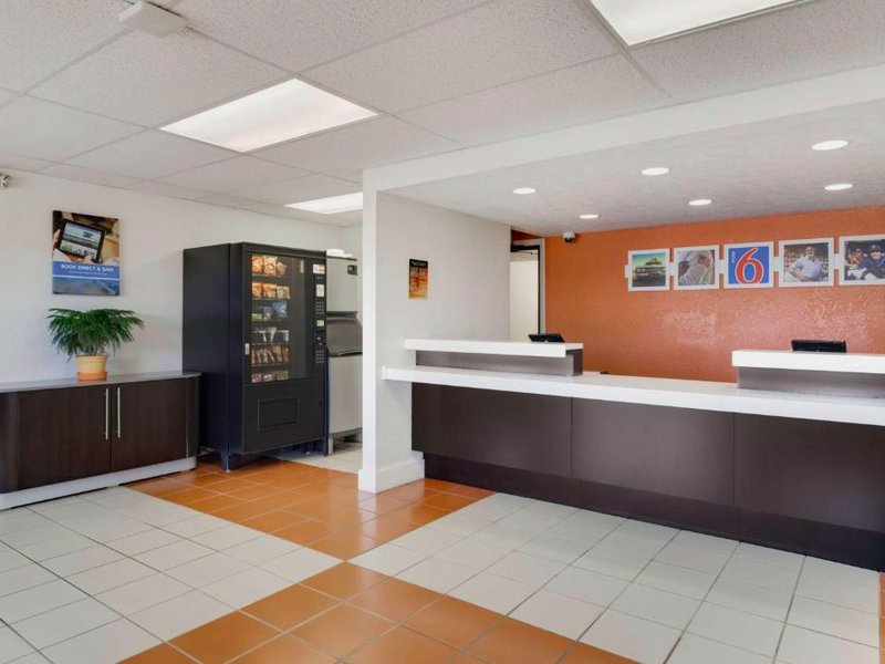 Motel 6 Youngstown, OHの写真