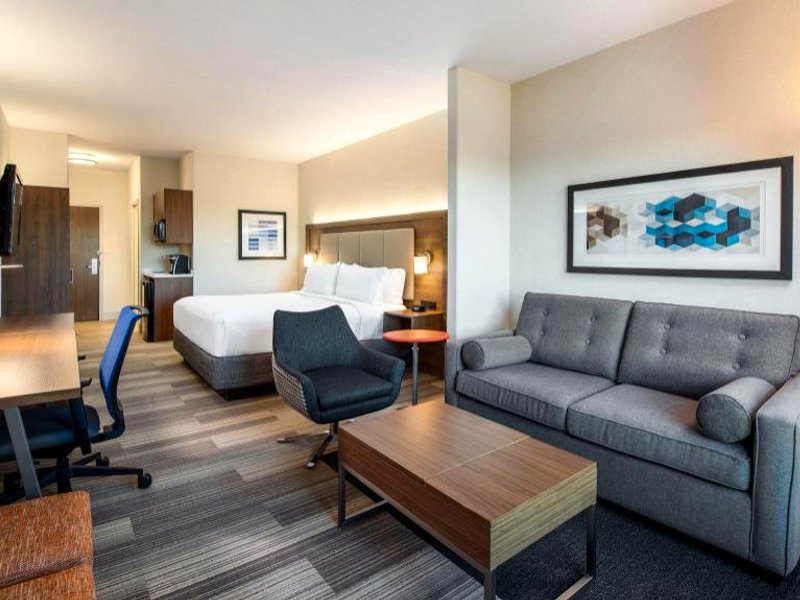 Holiday Inn Express Airdrie By IHGの写真