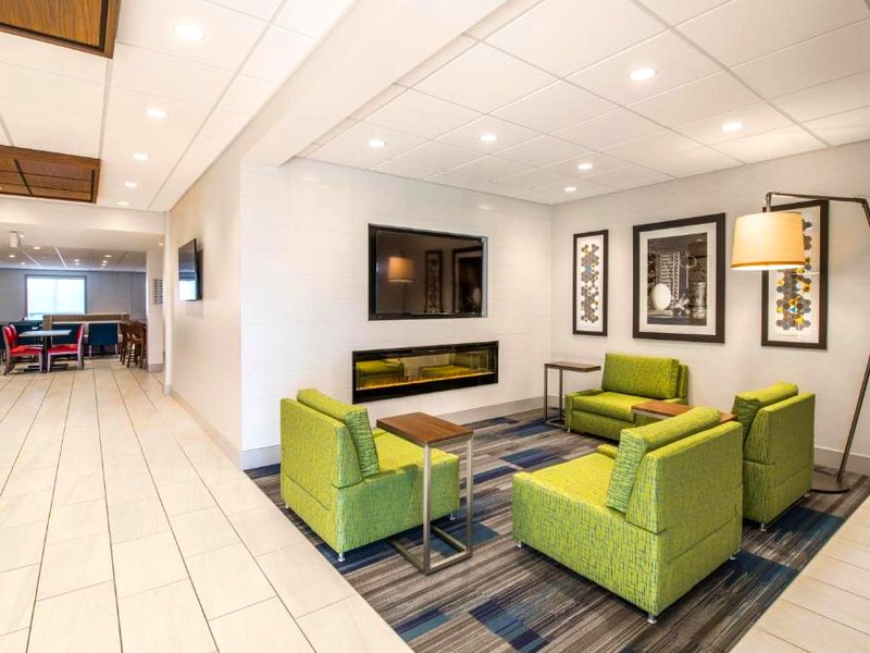 Holiday Inn Express Airdrie By IHGの写真