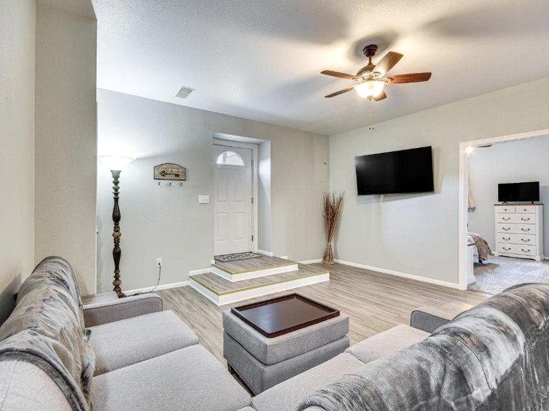 Pet-Friendly Downtown Fulton Apt with Smart TV!の写真