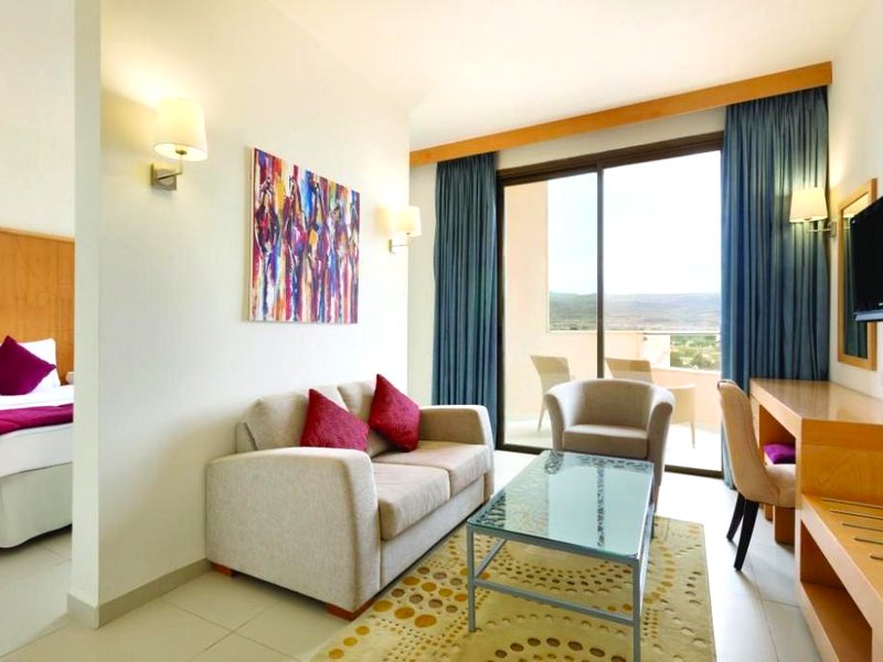 ラマダ リゾート デッド シー (Ramada Resort Dead Sea)の写真