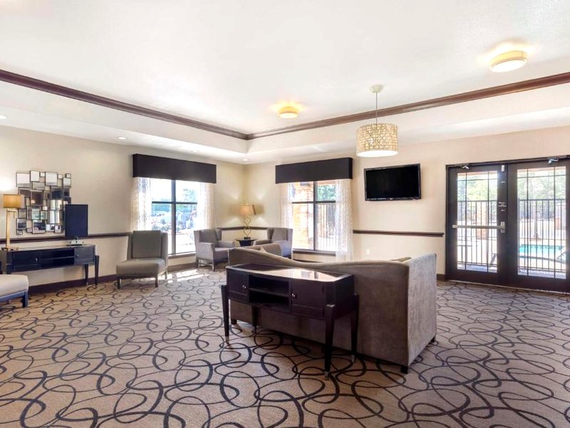 Best Western Plus Classic Inn and Suitesの写真