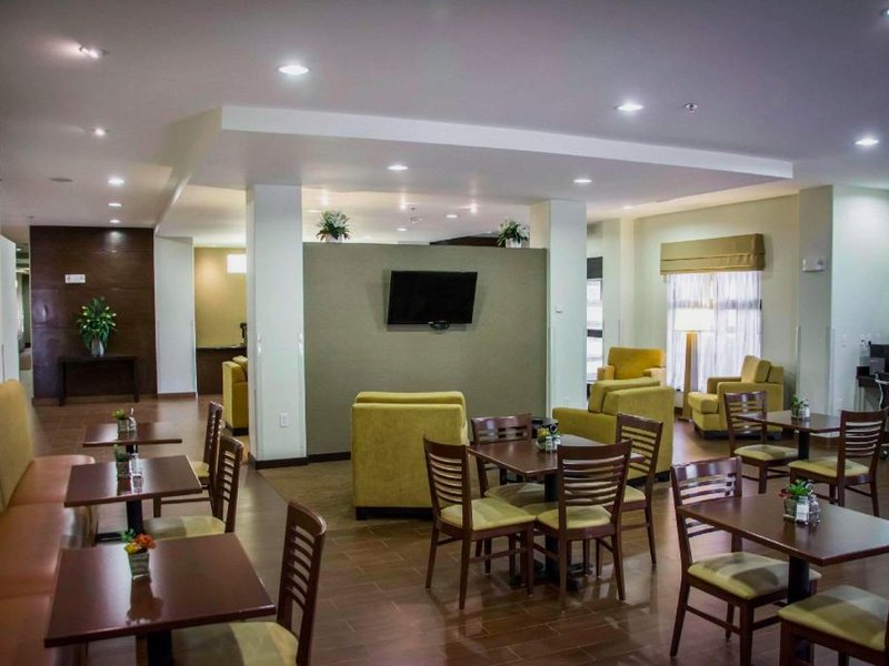 Sleep Inn & Suites Centerの写真
