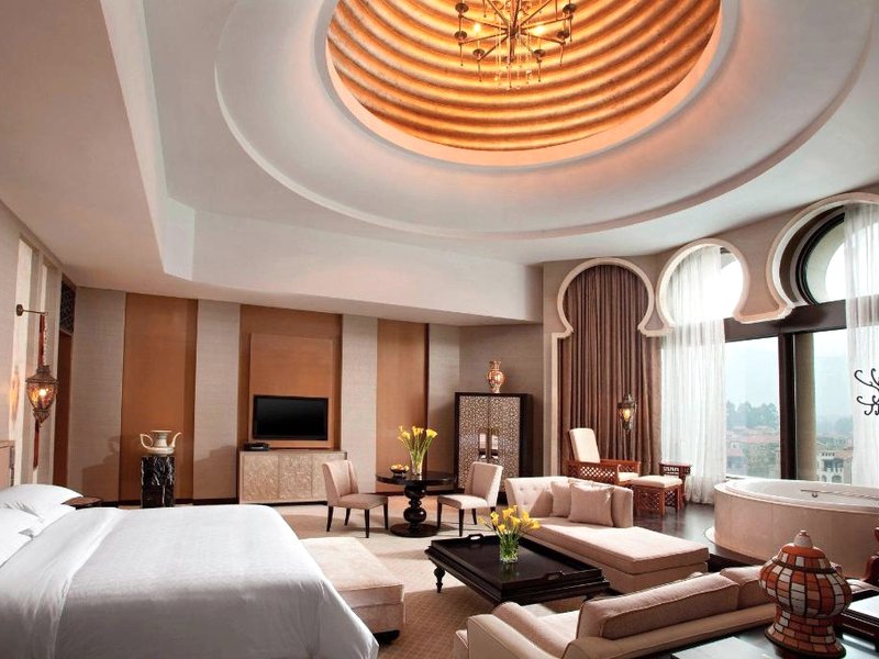 シェラトン チンユエン ライオン レイク リゾート (Sheraton Qingyuan Lion Lake Resort)の写真