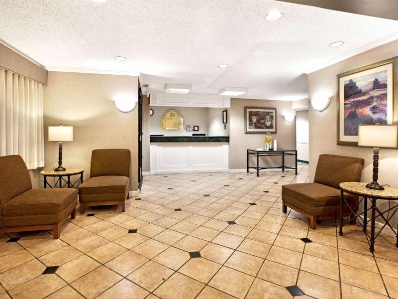 ラ キンタ イン バイ ウィンダム デトロイト カントン (La Quinta Inn by Wyndham Detroit Canton)の写真