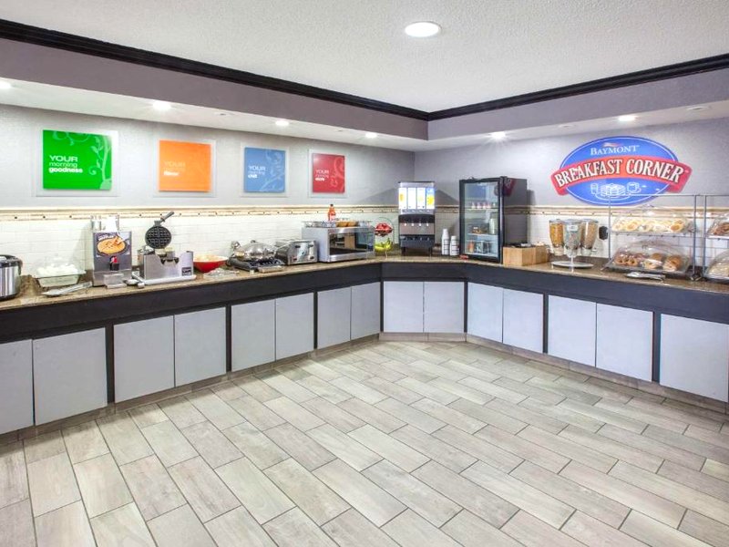 ベイモント バイ ウィンダム カントン (Baymont by Wyndham Canton)の写真