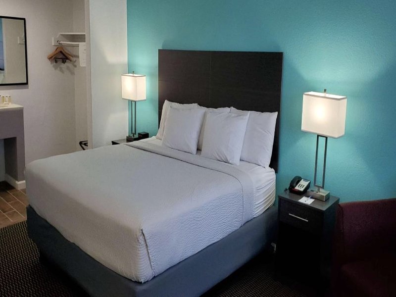 Travelodge by Wyndham Livonia/Canton/Novi Detroit Areaの写真