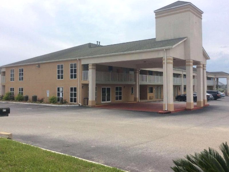 Days Inn by Wyndham Donalsonvilleの写真
