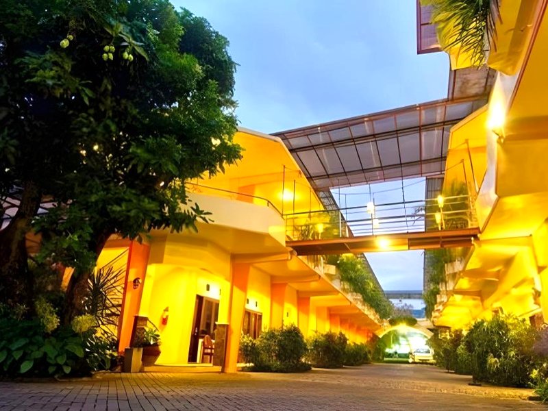 PURI PERDANA HOTELの写真
