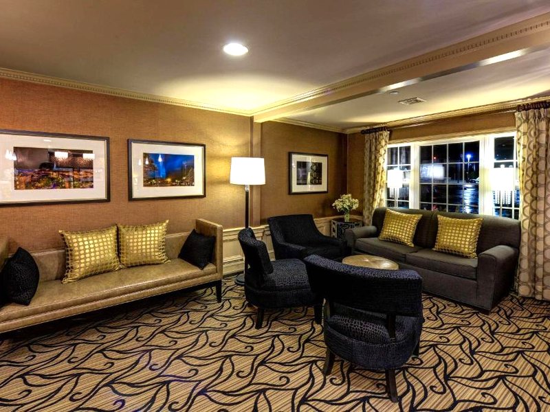 Port Inn and Suites Portsmouth, Ascend Hotel Collectionの写真