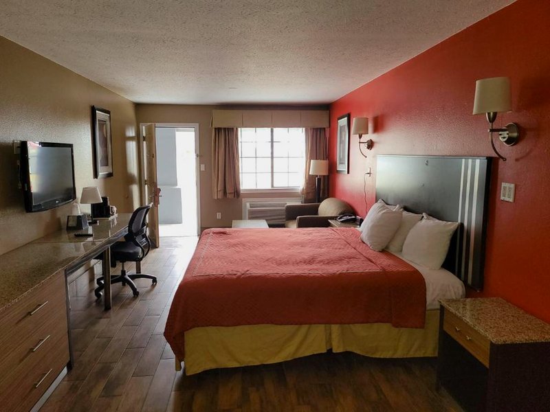 Texas Inn and Suites Raymondvilleの写真
