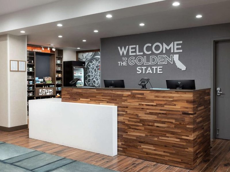 ハンプトン イン オークハースト-ヨセミテ (Hampton Inn Oakhurst-Yosemite)の写真