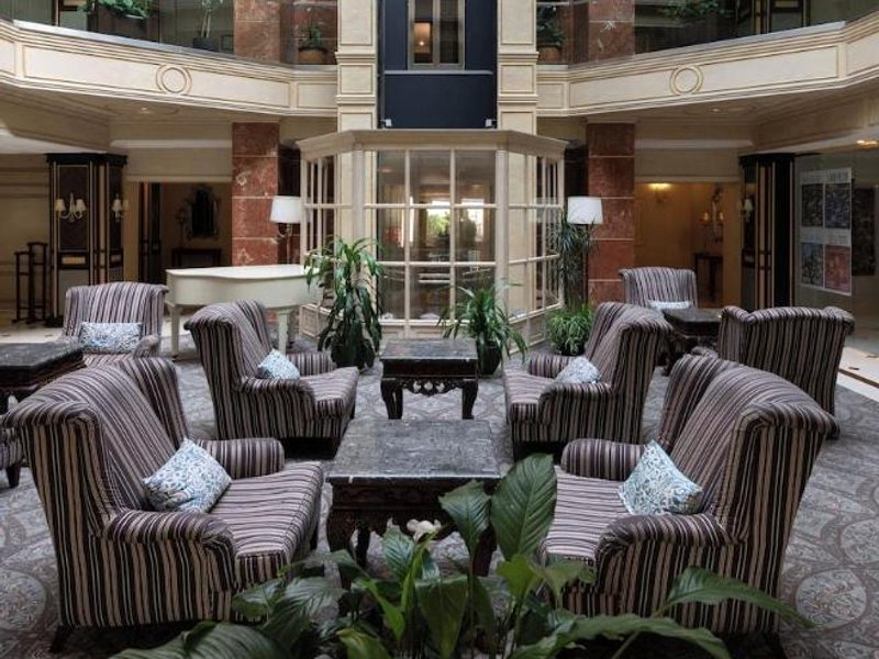 グランド　ティエン　シャン　ホテル (Grand Tien Shan Hotel)の写真