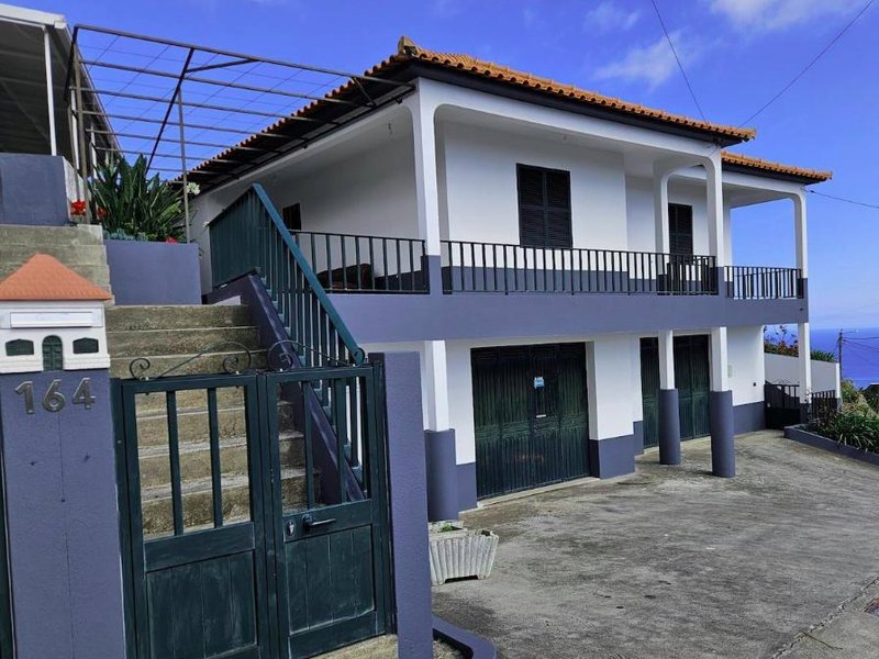 ［マデイラ ウォーターフロント］一軒家（m²）｜ 2ベッドルーム／2バスルーム (2-Bedroom House in Ponta do Sol)の写真