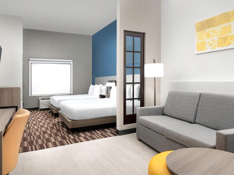 コンフォート スイーツ レーク シティ (Comfort Suites Lake City)の写真