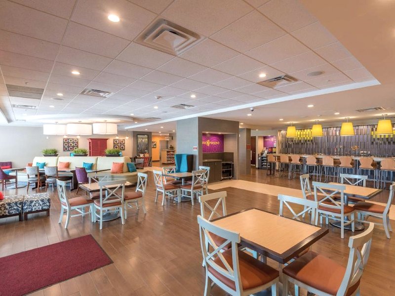 ホーム2 スイーツ バイ ヒルトン レイク シティ (Home2 Suites by Hilton Lake City)の写真