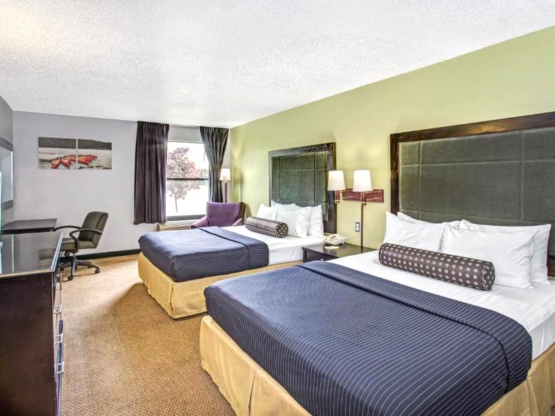 Days Inn by Wyndham Great Lakes Naval Baseの写真