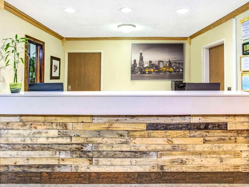 Days Inn by Wyndham Great Lakes Naval Baseの写真