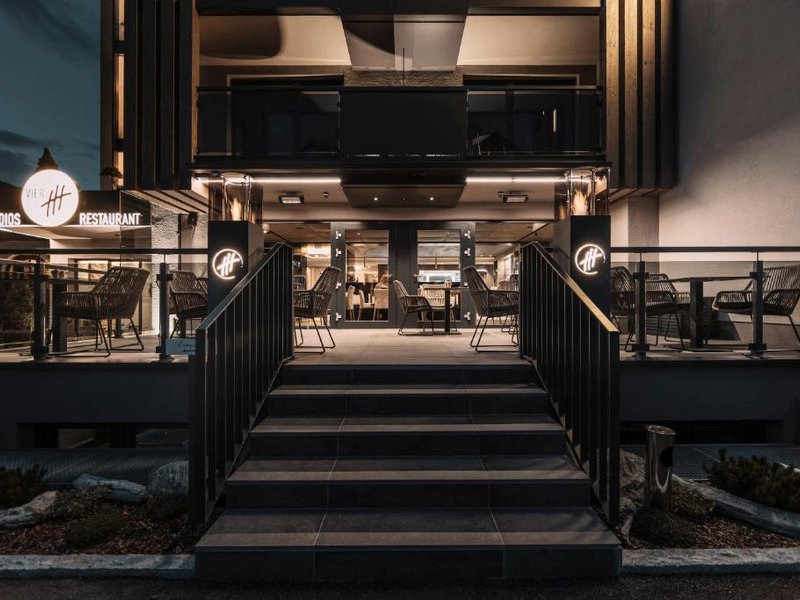 VIER Studios & Restaurantの写真